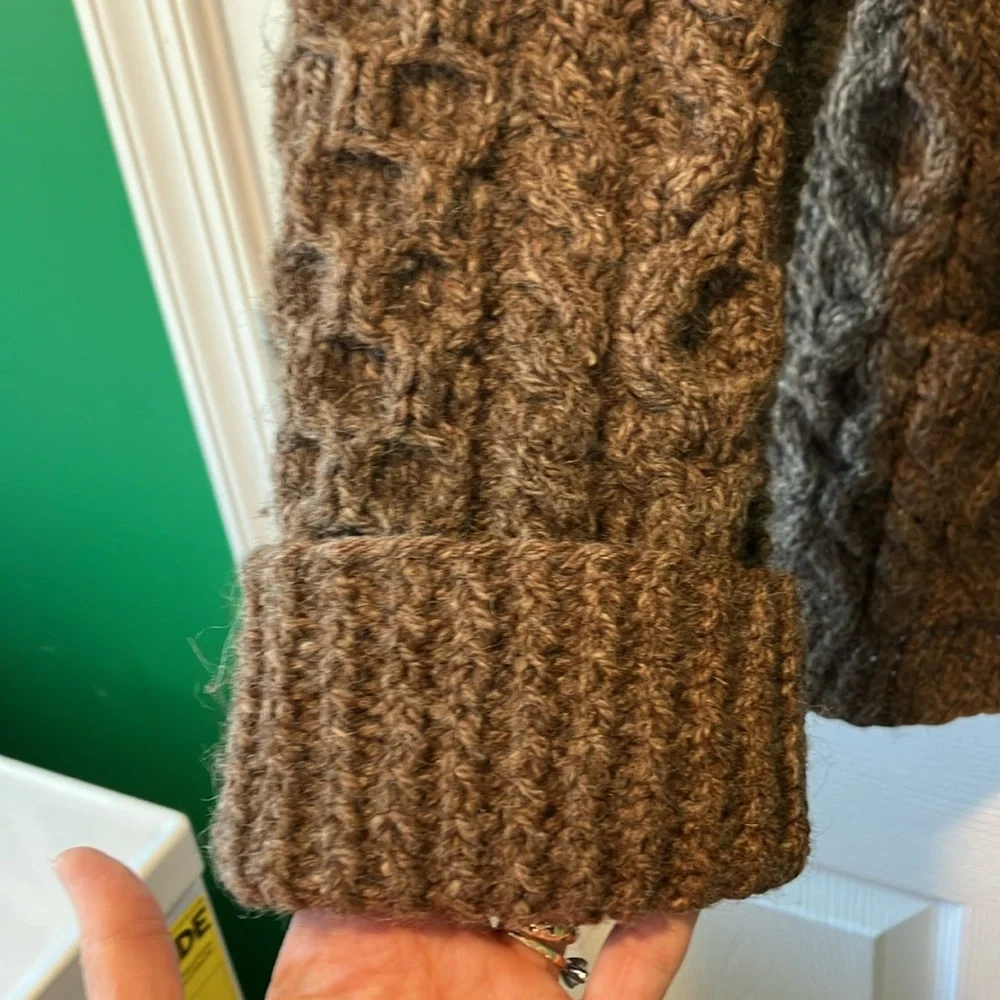 Classic Cable Knit Brown Women's Cardigan Sweater oversized medium large - Picture 4 of 5